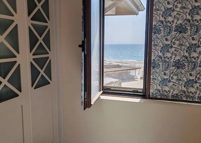 Апартамент Arena Sea View *