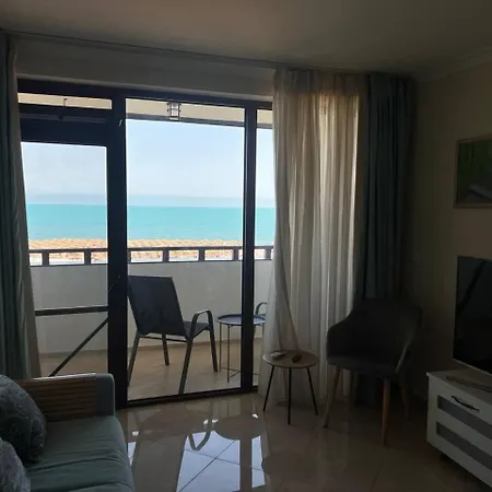 Arena Sea View 公寓